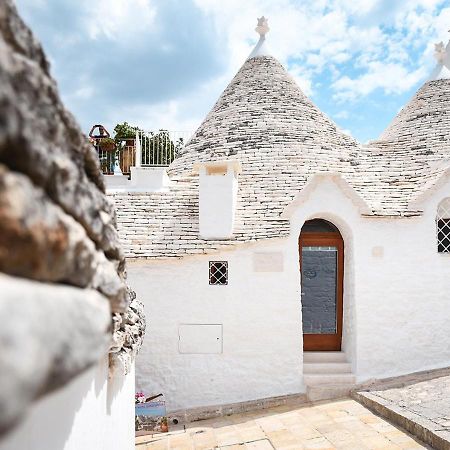 Trulli E Puglia Luxury Suite Альберобелло Экстерьер фото