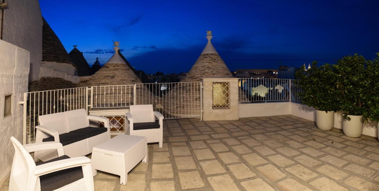 Trulli E Puglia Luxury Suite Альберобелло Экстерьер фото