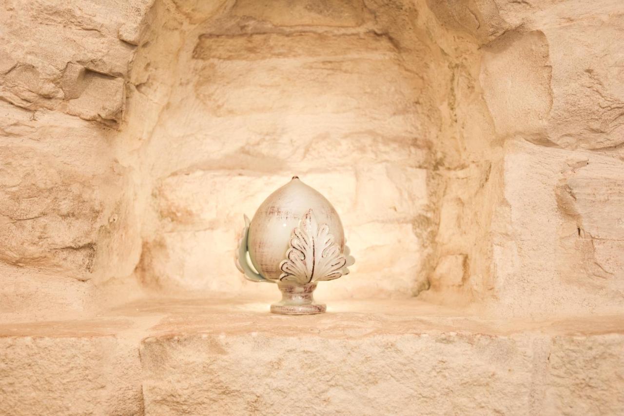 Trulli E Puglia Luxury Suite Альберобелло Экстерьер фото